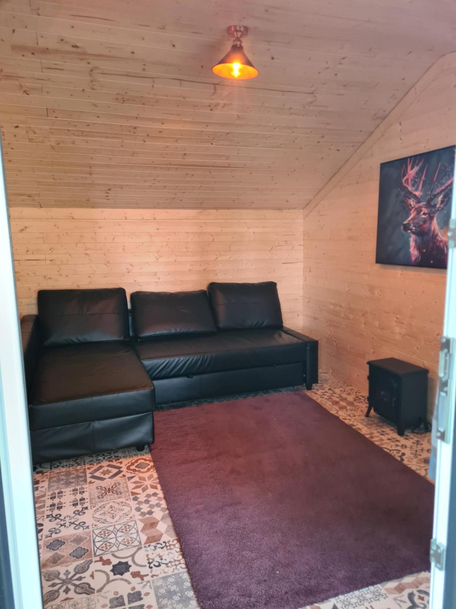 Bell Tent Glamping At Royal Victoria Country Park サウサンプトン エクステリア 写真